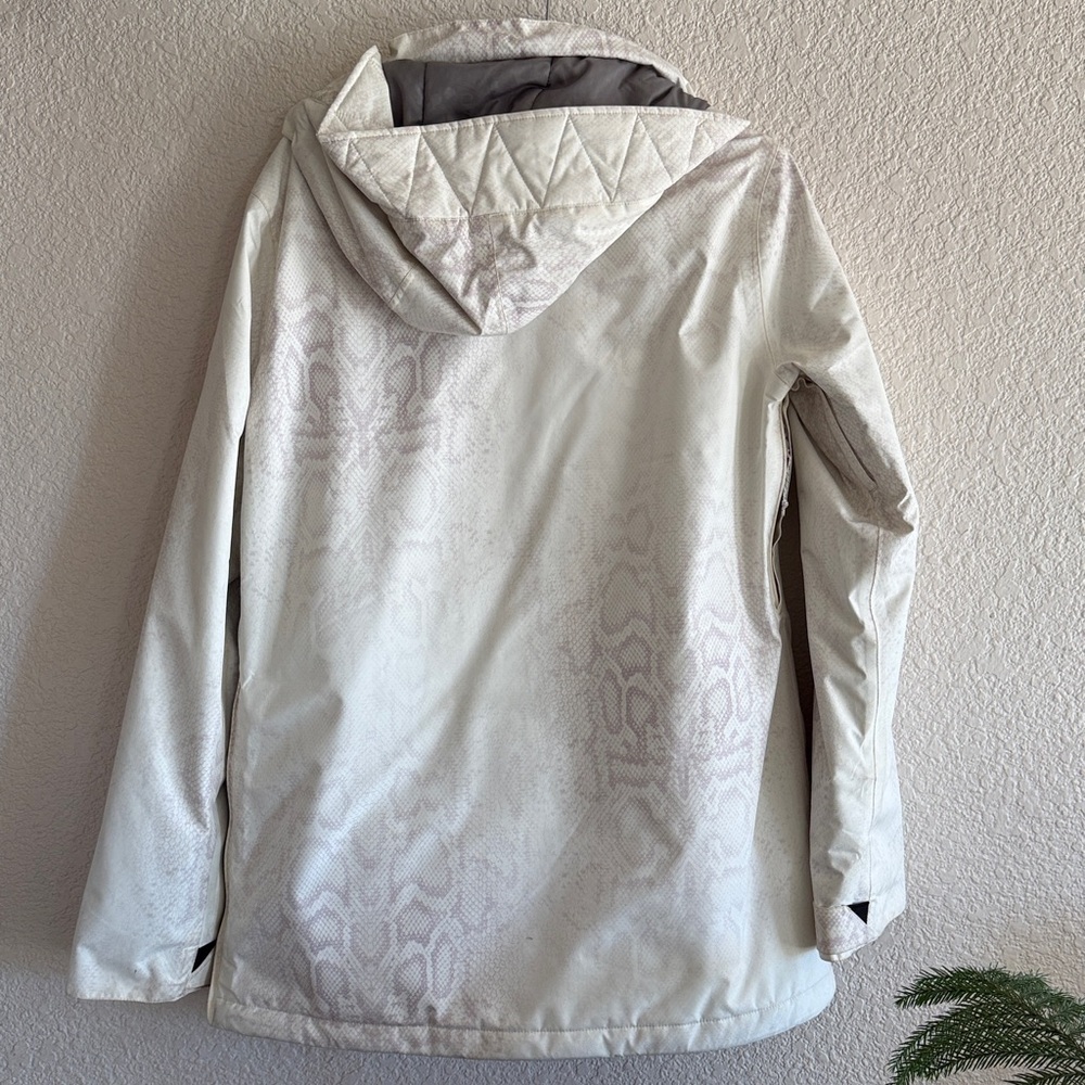 Volcom Insulated Fern GoreTex Pullover Jacket White Women's Size M Snowboard - Picture 6 of 7